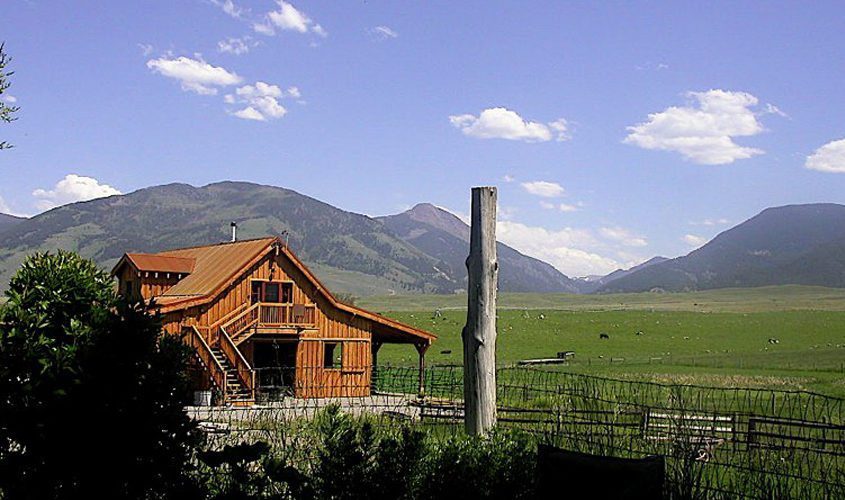 Four Stall Horse Barn